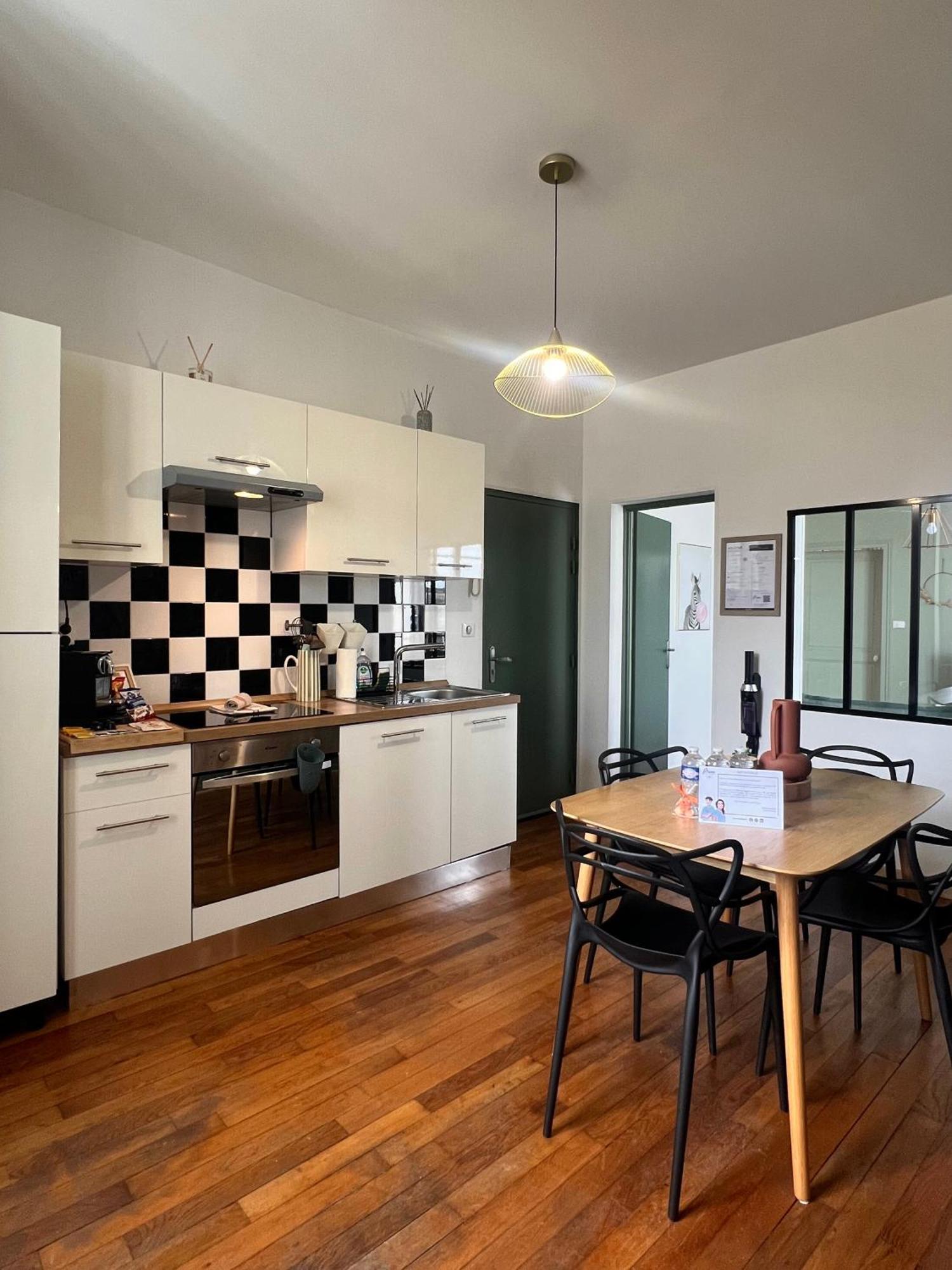 "Le Charleville", Superbe Appartement, Gare De Nevers, Service Premium By Primo C0Nciergerie Екстериор снимка